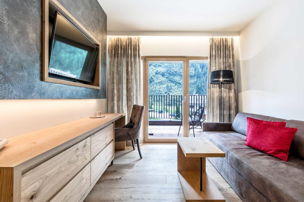 Hotel Eden Солда Екстериор снимка